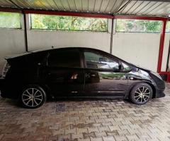 FOR SALE: TOYOTA PRIUS 2nd GENERATION ANNIVERSARY - 3