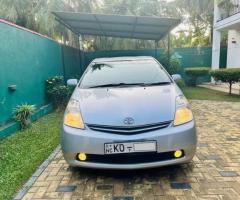 Toyota Prius 2nd Gen: Well-Maintained, Accident-Free, 2nd Owner